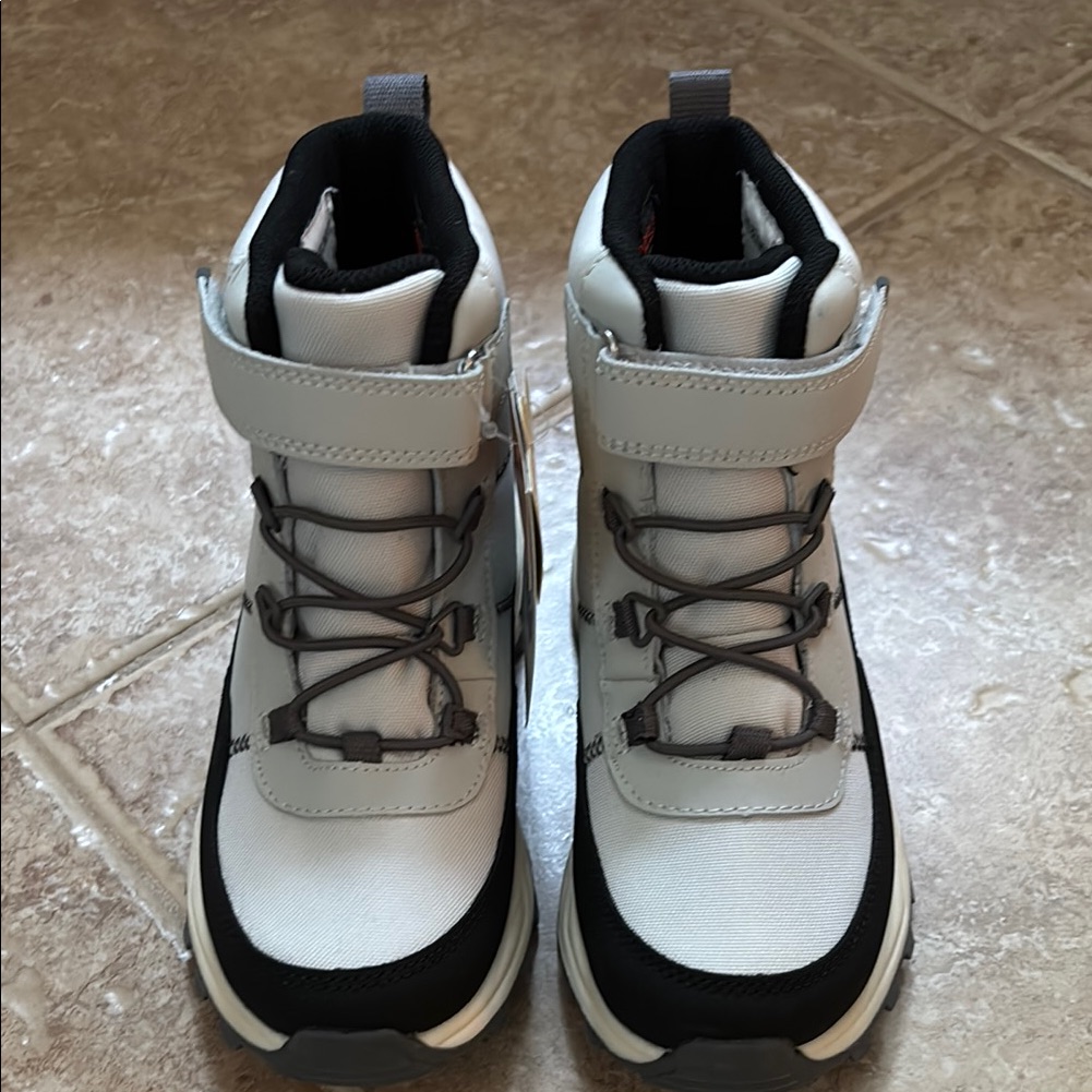 Cat & Jack Kids Boots - Black And White